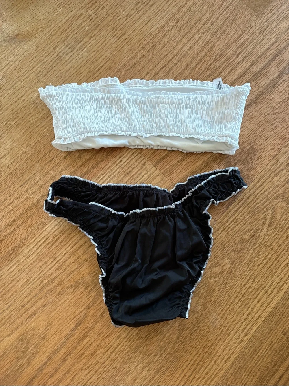 Frankie’s bikinis set
